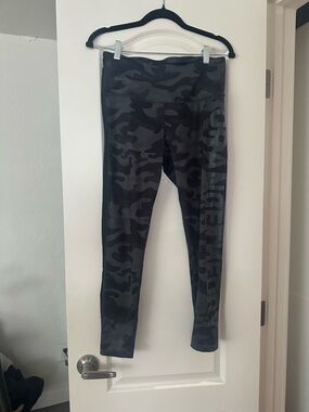 Orangetheory Gray Camo Leggings - High Waist Active Tights